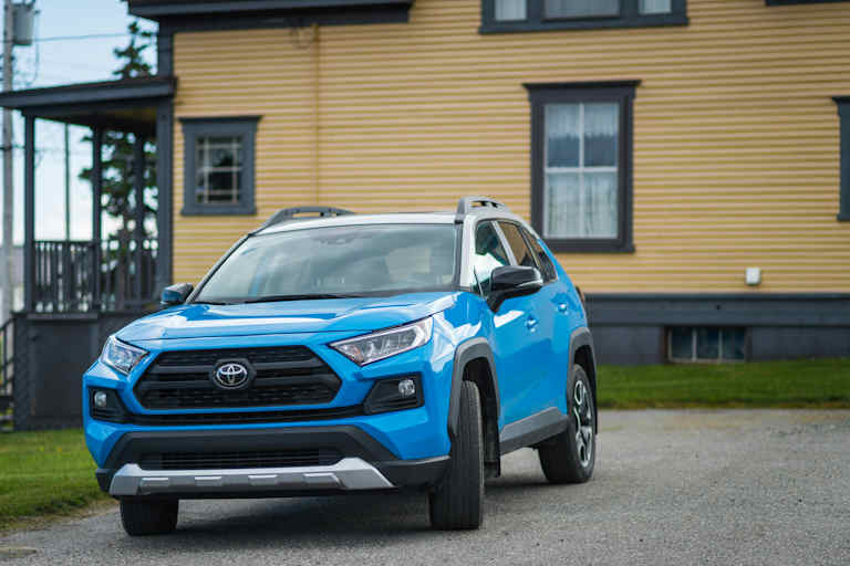 SUV